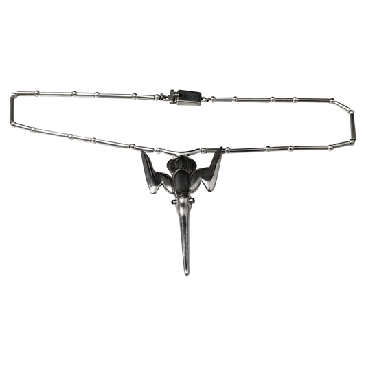 Collar con colgante de pájaro