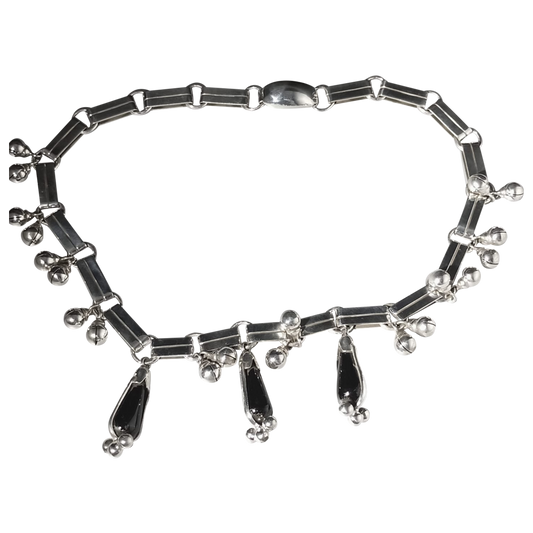 Collar de campana de ónix