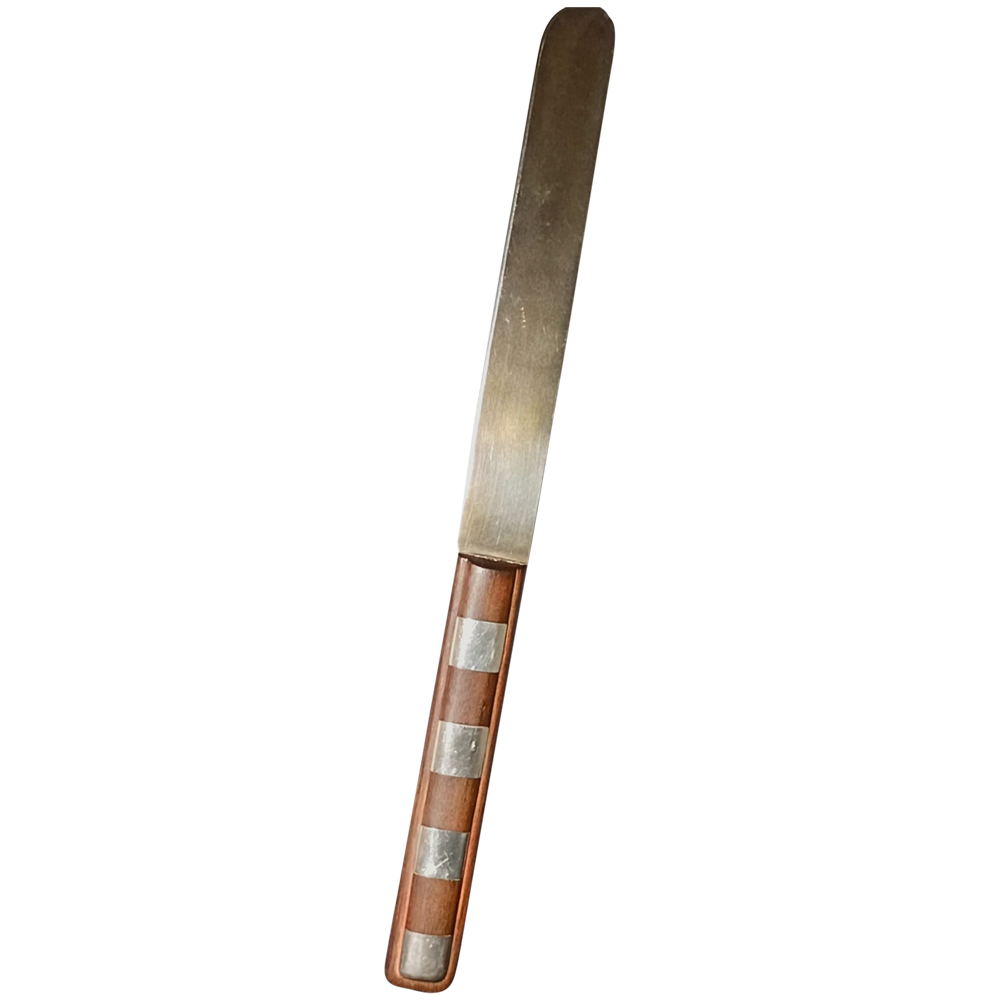 Cuchillo con mango de madera 8