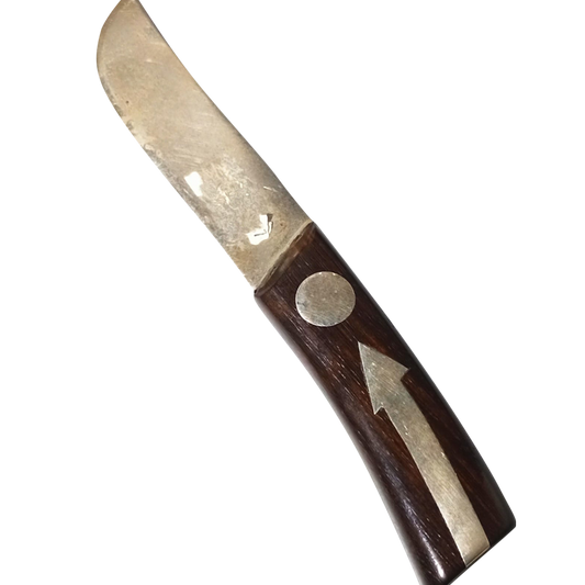Cuchillo con mango de madera 6