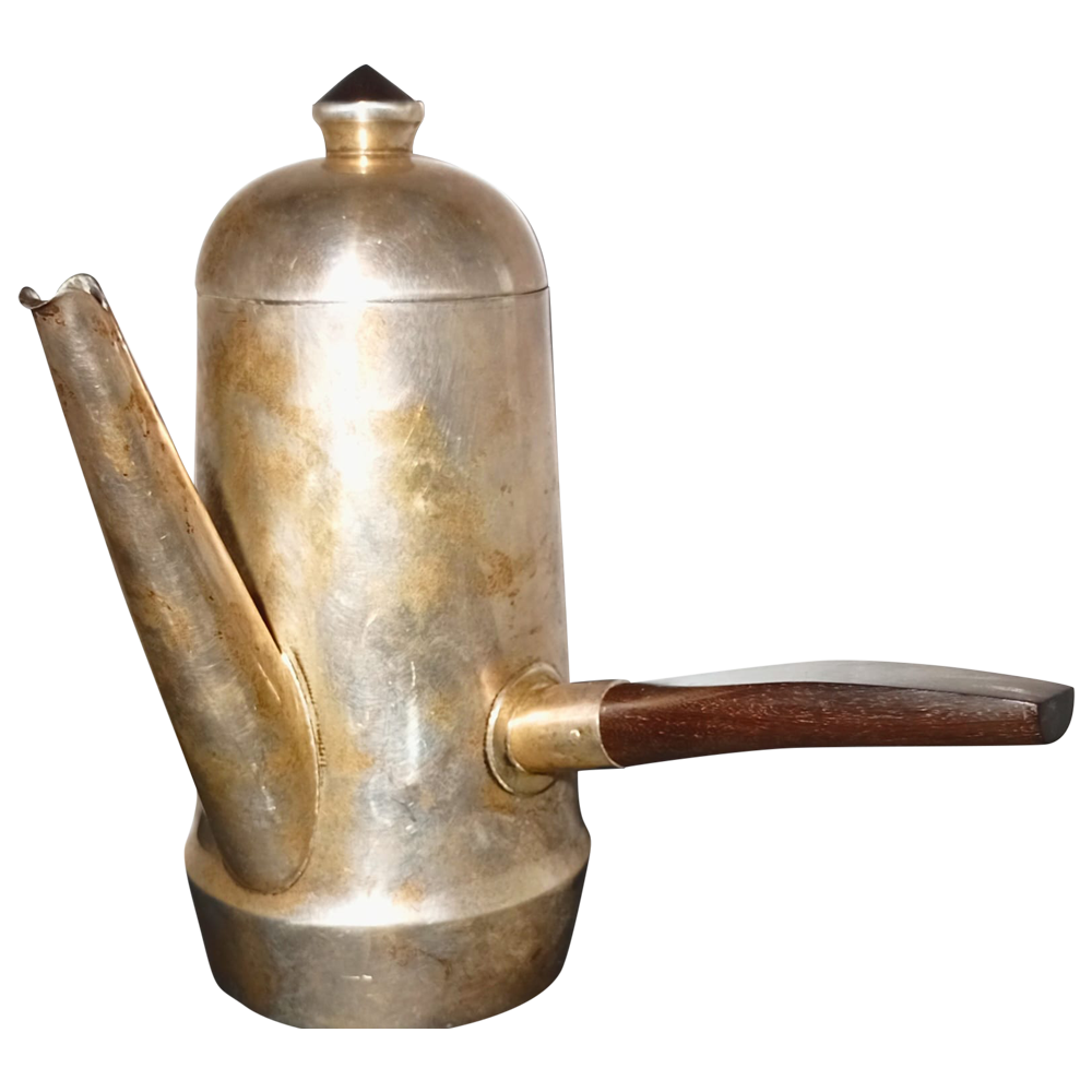 Hervidor con mango de madera