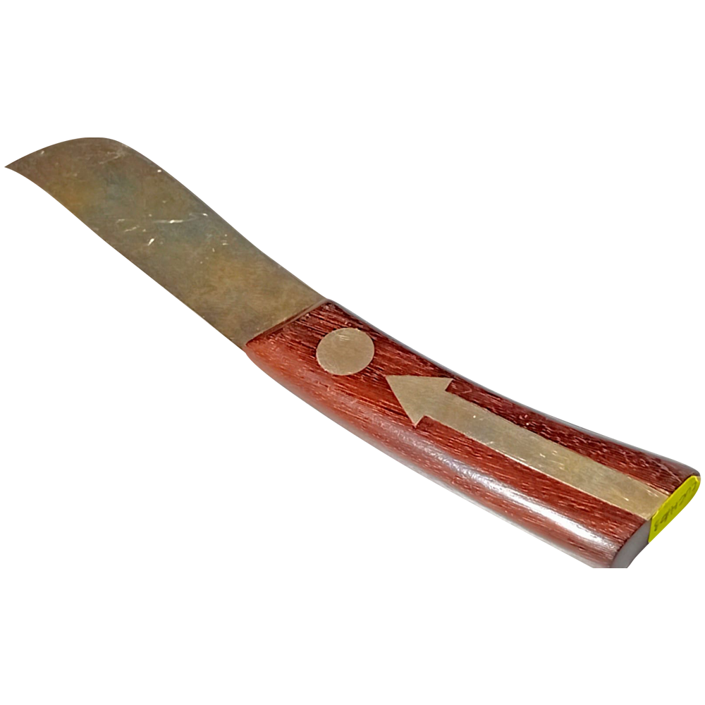 Cuchillo con mango de madera 4