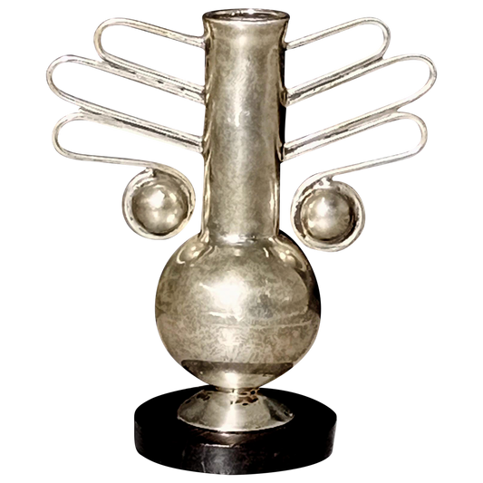 Jarrón con base de madera